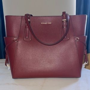 Micheal Kors Leather Tote